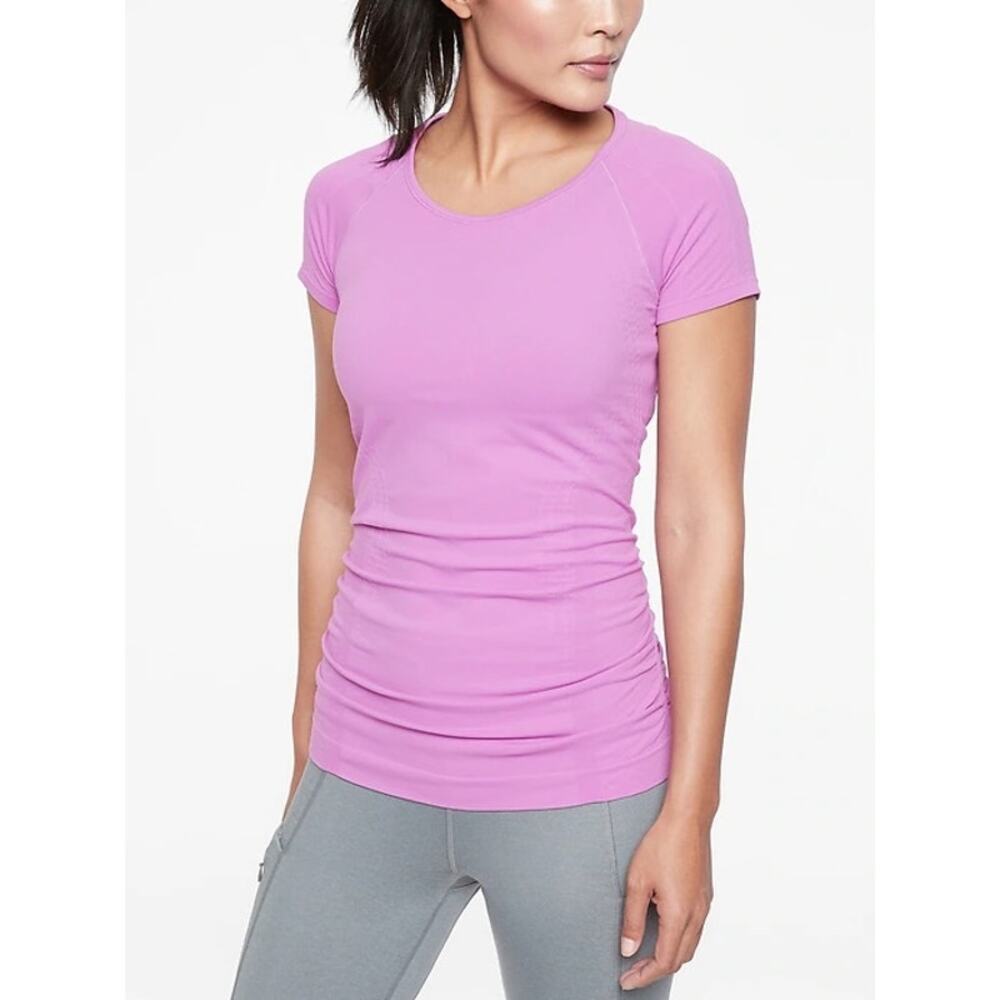 Athleta Speedlight Seamless Tee Size Medium Purple Lilac Athletic Top